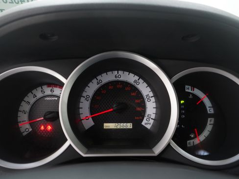 Used 2014 Toyota Tacoma 4x4 Double Cab w/ TRD Off-Road Package image 30