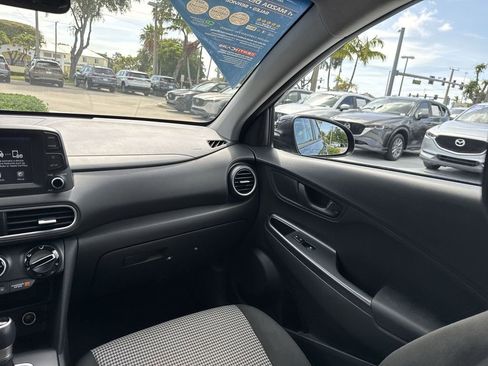 Used 2018 Hyundai Kona SEL FWD image 15