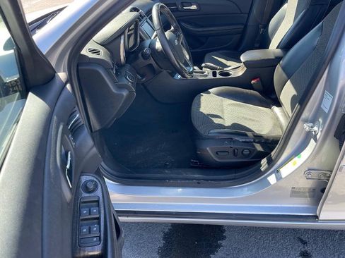 Used 2015 Chevrolet Malibu LT FWD image 10