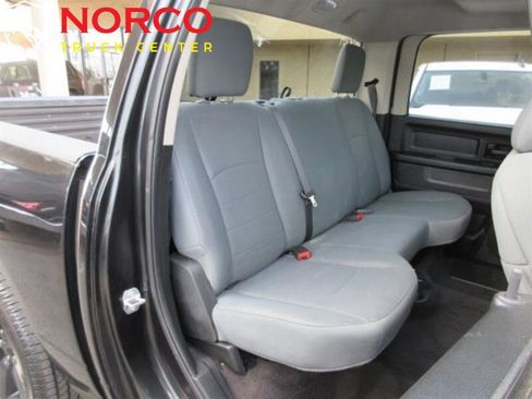 Used 2017 RAM 1500 Express w/ Black Ram 1500 Express Group image 17