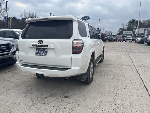 Used 2016 Toyota 4Runner SR5 image 9