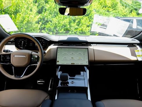 New 2026 Land Rover Range Rover Sport Dynamic SE AWD/4WD image 17