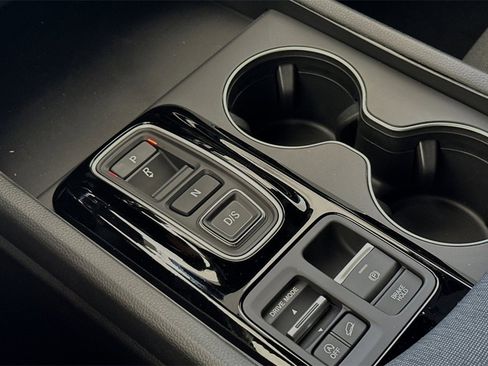 New 2025 Honda Pilot Sport image 21