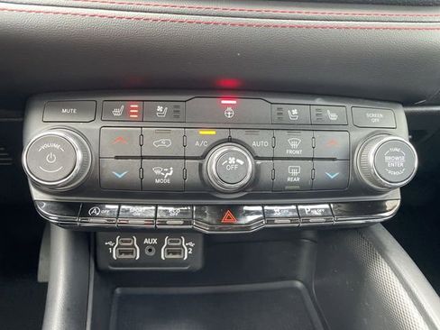 Used 2024 Dodge Durango GT image 18