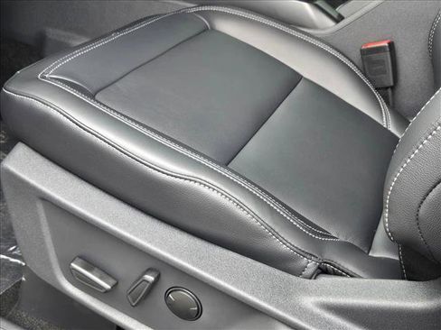 New 2025 Ford Bronco Outer Banks image 4