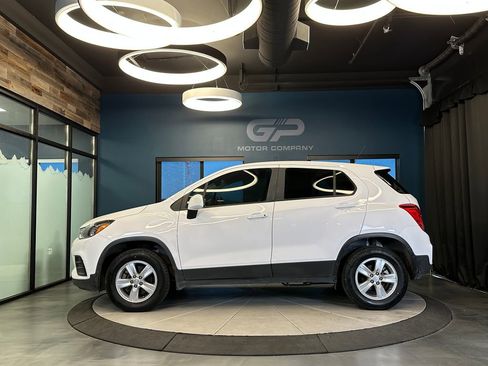 Used 2019 Chevrolet Trax LS w/ Tint and Cruise Package AWD/4WD image 6