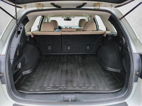 Used 2015 Subaru Outback 3.6R Limited image 6