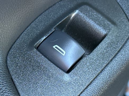 Used 2020 Chevrolet Equinox LT w/ Midnight Edition FWD image 31