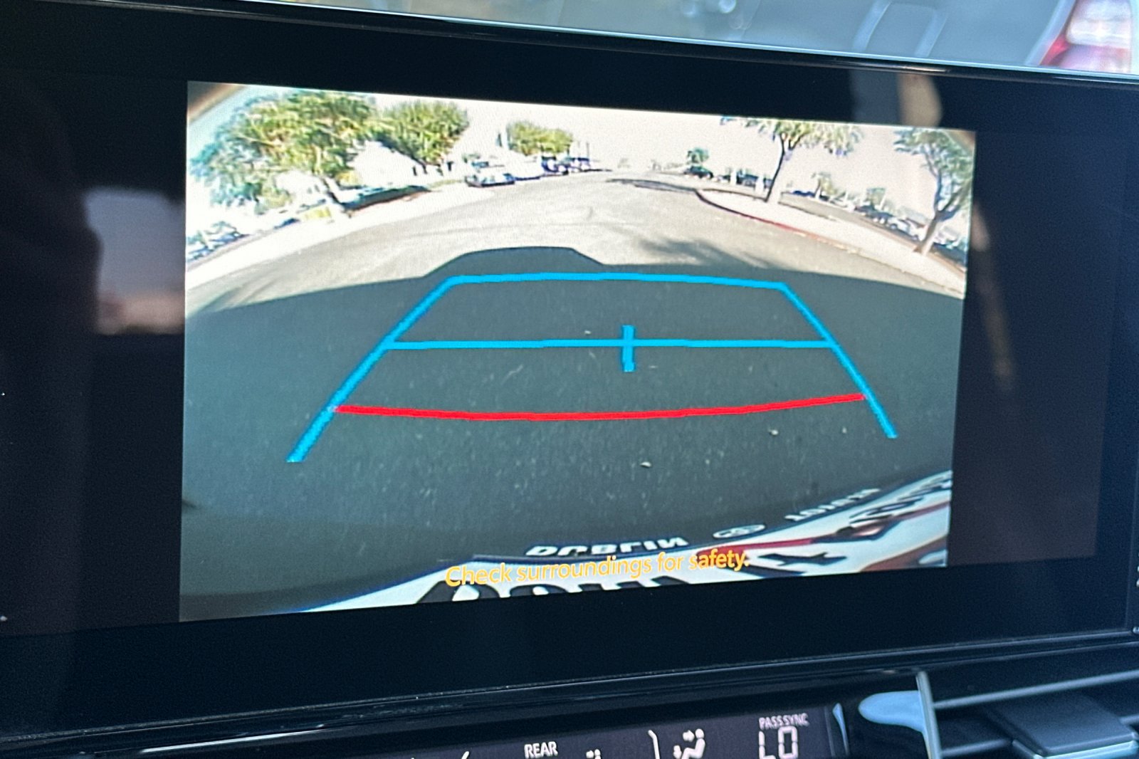 Certified 2025 Toyota Sienna XLE FWD image 23