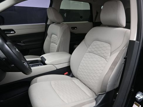 Used 2022 Nissan Pathfinder SV w/ SV Premium Package FWD image 21