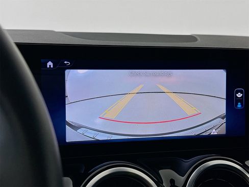 Used 2025 Mercedes-Benz GLA 250 image 14