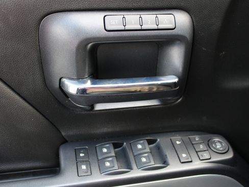 Used 2018 Chevrolet Silverado 1500 LTZ Z71 w/ LTZ Plus Package image 15