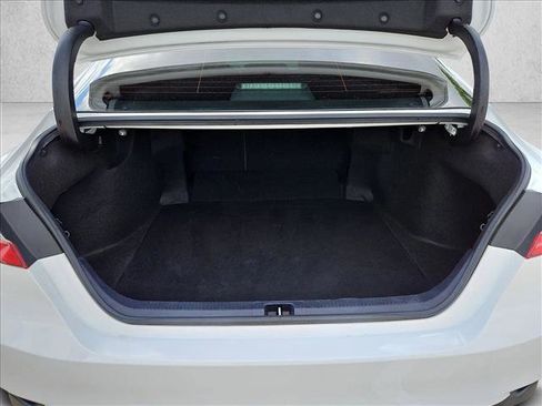 Used 2022 Toyota Camry LE w/ Convenience Package image 6