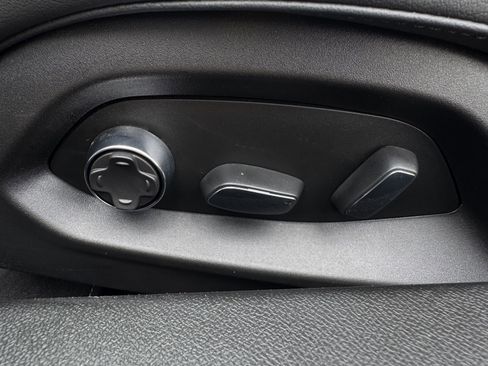 Used 2024 Chevrolet Corvette Stingray Preferred Cpe w/ 2LT RWD image 25