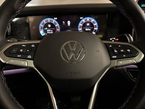 New 2026 Volkswagen Tiguan SE image 22