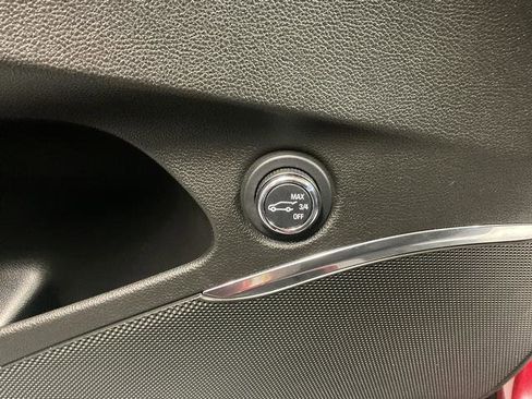 Used 2023 Buick Enclave Essence image 19