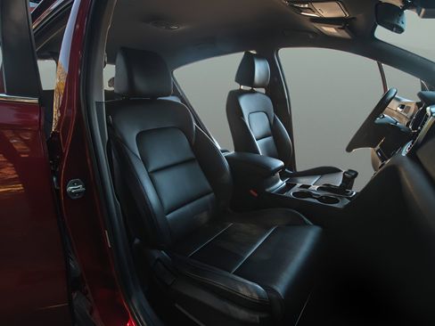 Used 2021 Kia Sportage EX image 11