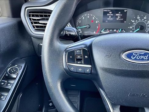 Used 2022 Ford Escape SE FWD image 11