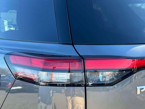 Certified 2024 Nissan Pathfinder S w/ Cargo Package image 11