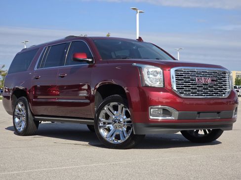 Used 2020 GMC Yukon XL Denali w/ Open Road Package AWD/4WD image 2