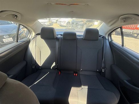 Used 2012 Volkswagen Jetta Sedan FWD image 6