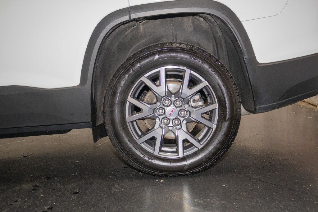 Used 2023 GMC Acadia SLT AWD/4WD image 9