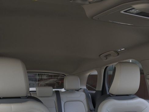 New 2026 Lincoln Corsair Premiere image 22