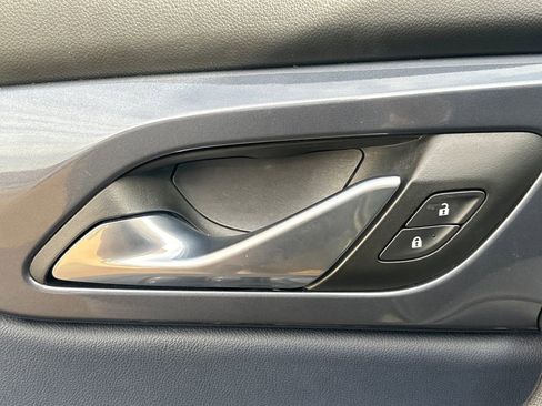 Used 2024 Chevrolet Blazer RS image 8