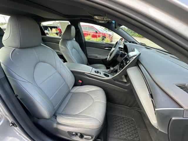 Used 2020 Toyota Avalon Limited w/ Advanced Safety Package FWD image 23