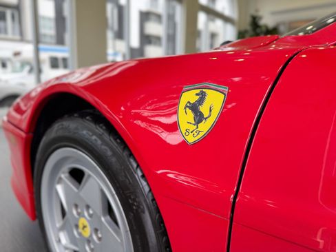 Used 1990 Ferrari Testarossa RWD image 41