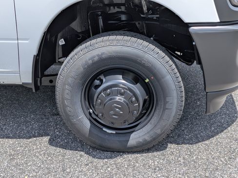 New 2026 RAM 3500 Tradesman AWD/4WD image 10