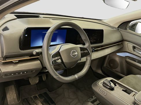 Used 2024 Nissan Ariya AWD image 18