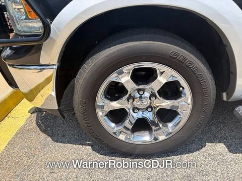 Used 2016 RAM 1500 Laramie w/ Convenience Group AWD/4WD image 4