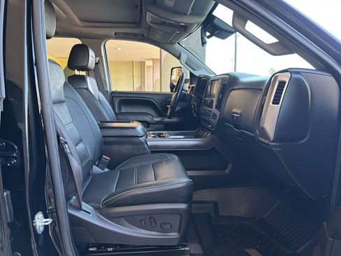 Used 2017 GMC Sierra 2500 Denali w/ Duramax Plus Package AWD/4WD image 35