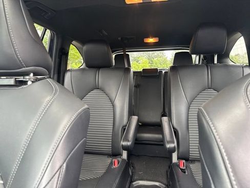 Used 2021 Toyota Highlander XSE AWD/4WD image 10