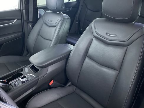 Certified 2024 Cadillac XT6 Sport w/ Technology Package image 12