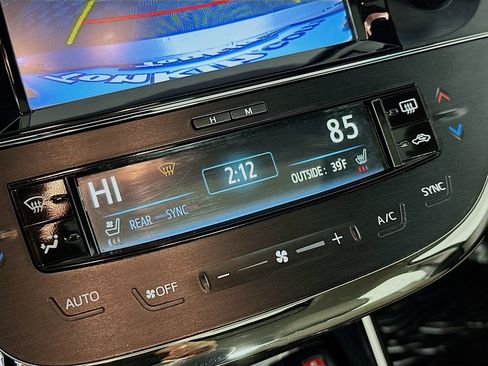 Used 2018 Toyota Avalon Limited w/ Protection Package image 17