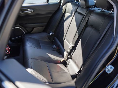 Used 2019 Alfa Romeo Giulia w/ Nero Edizione image 24