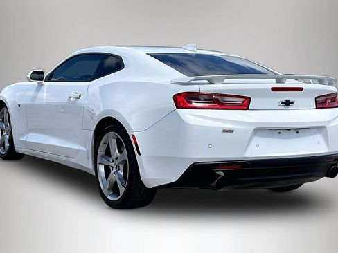 Used 2016 Chevrolet Camaro SS RWD image 4