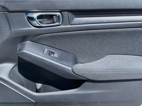 Used 2025 Honda Civic Sport image 17