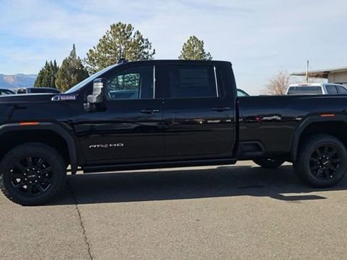 New 2026 GMC Sierra 2500 AT4 w/ AT4 Premium Plus Package image 5