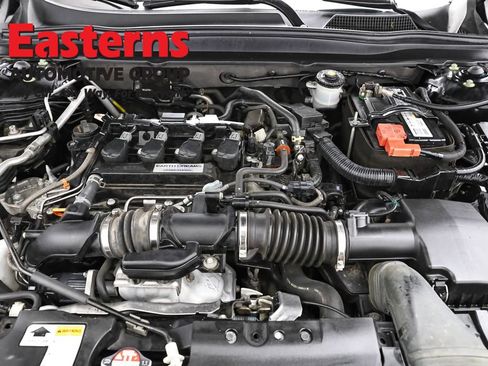 Used 2018 Honda Accord Touring image 7