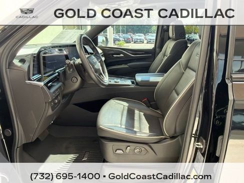 Certified 2024 Cadillac Escalade ESV Sport w/ LPO, Floor Liner Package AWD/4WD image 18