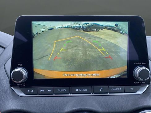 New 2025 Nissan Sentra SR w/ Lighting Package image 9