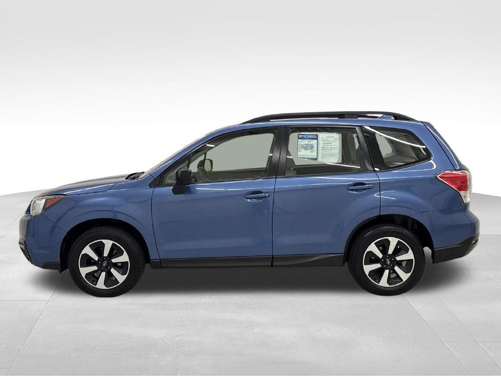 Used 2018 Subaru Forester 2.5i w/ Alloy Wheel Package AWD/4WD image 3