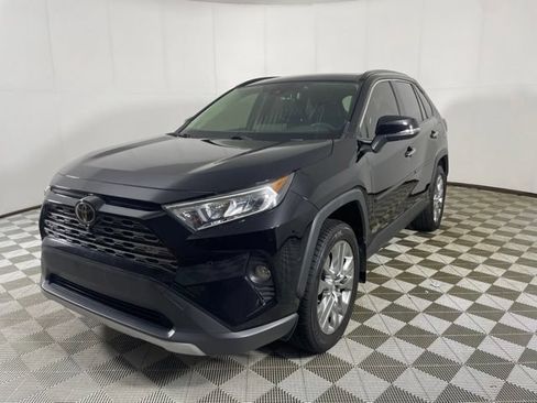 Used 2019 Toyota RAV4 Limited w/ Advanced Technology Package AWD/4WD image 4