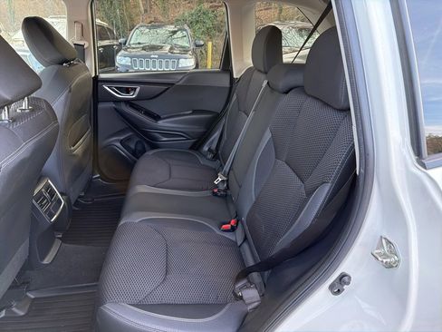 Used 2019 Subaru Forester Premium w/ All-Weather Package image 13