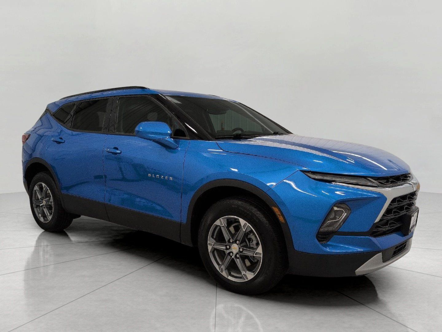 Used 2024 Chevrolet Blazer LT w/ Convenience Package AWD/4WD image 1