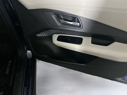 Used 2023 Nissan Ariya FWD image 30