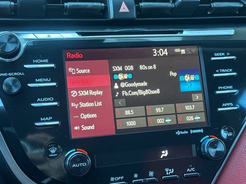 Used 2020 Toyota Camry XSE image 21